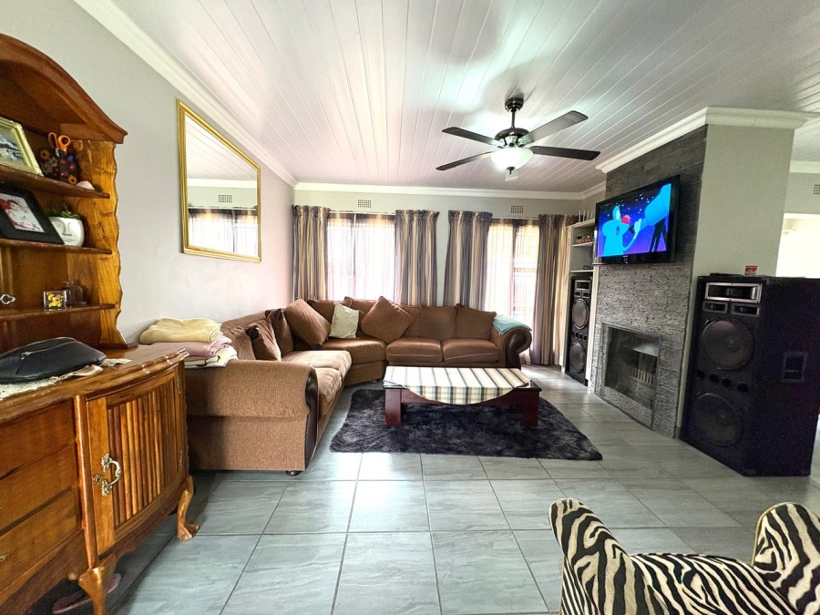3 Bedroom Property for Sale in Flamingo Park Free State